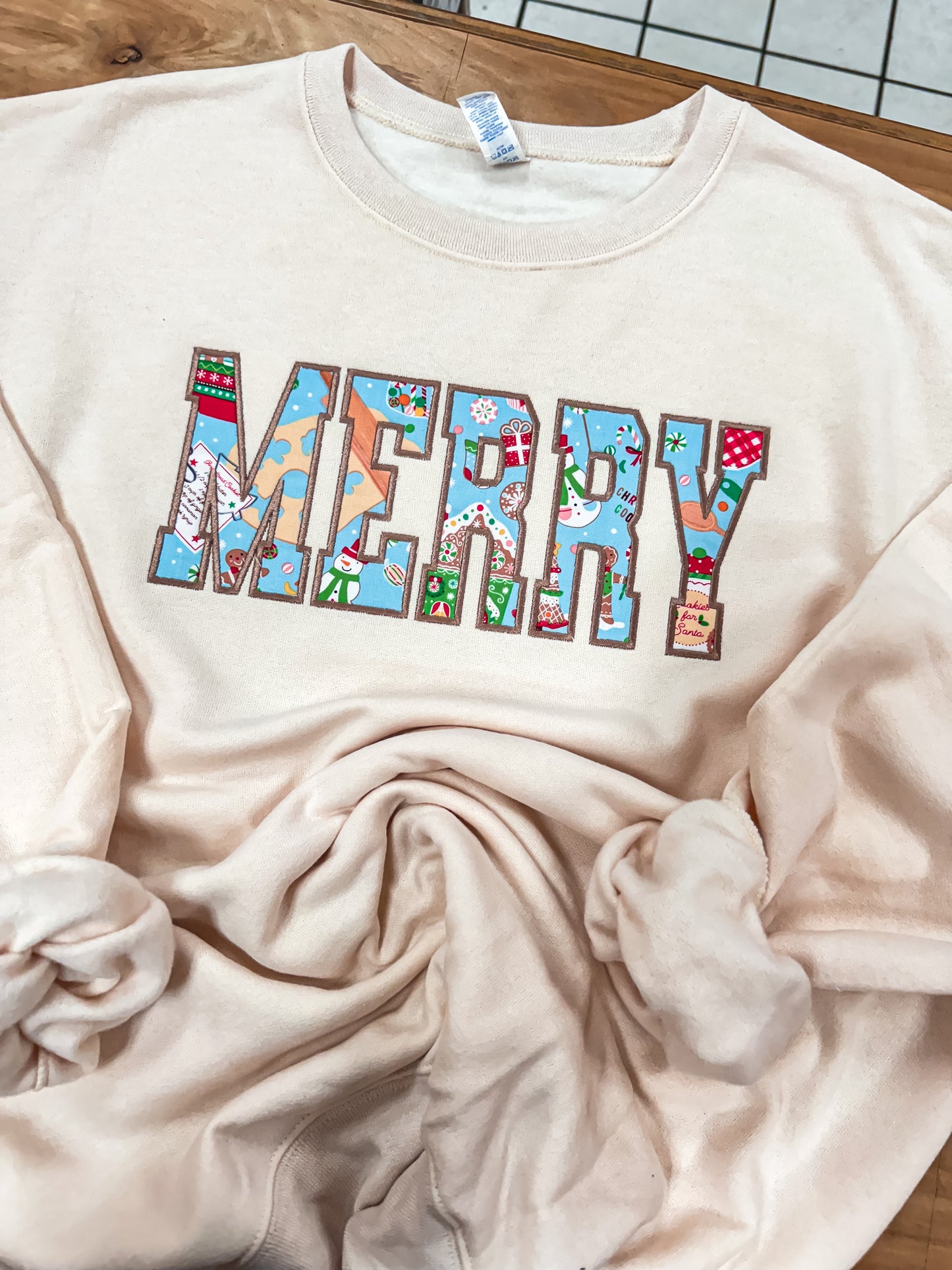 MERRY Appliqué Crewneck